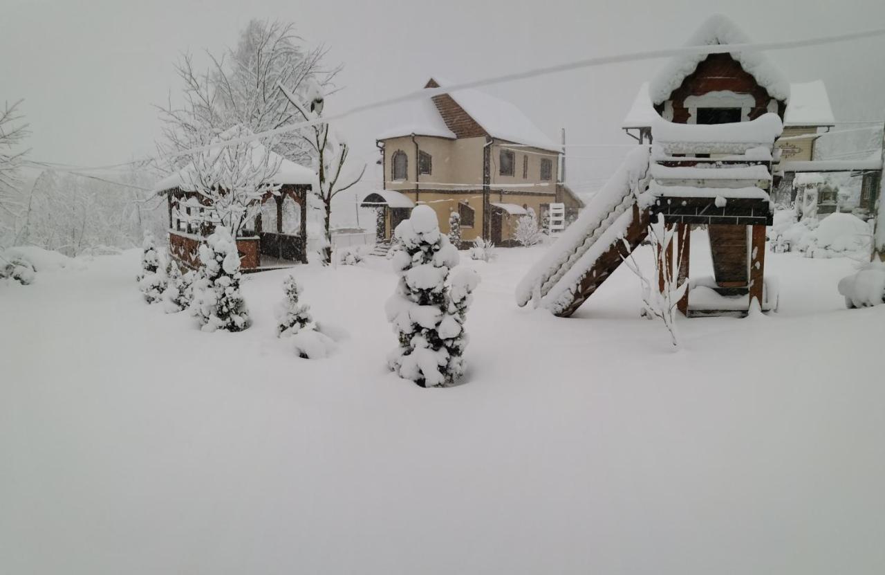 Золото Карпат Villa Jaremtje Exteriör bild